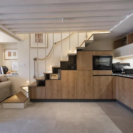 The Artist House - Calata Marconi