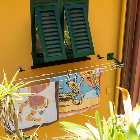 The Artist House - Calata Marconi *